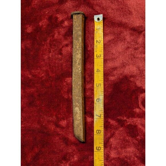 Vintage railroad Spike - Picture 2 of 7